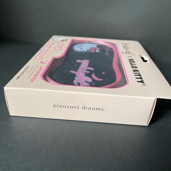 🌙 Crème shop x Hello Kitty satin sleep mask new and in box 🩷 - Picture 5 of 5